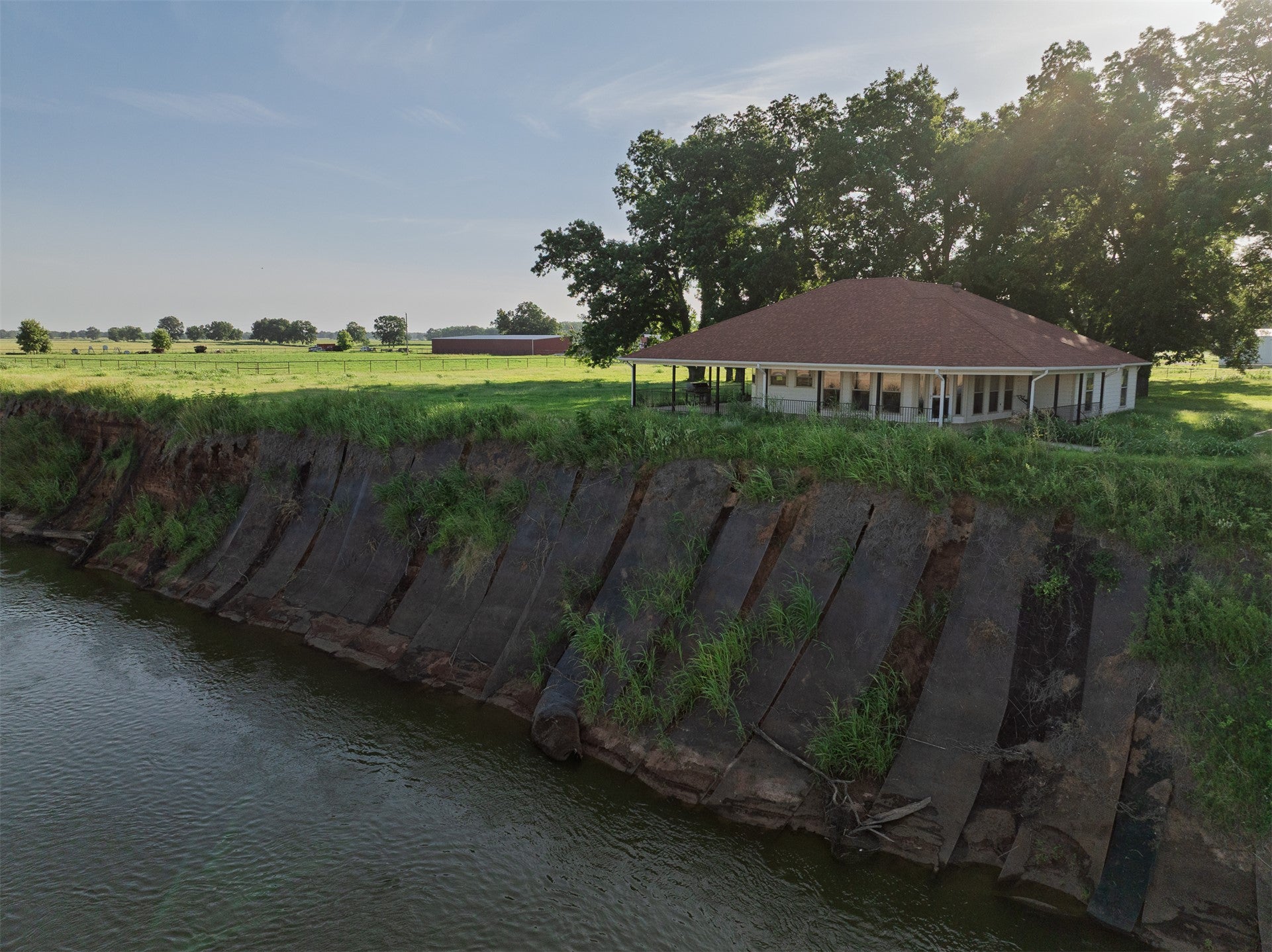 A rare opportunity to own one of Southeastern Oklahomas premier workin – image 26
