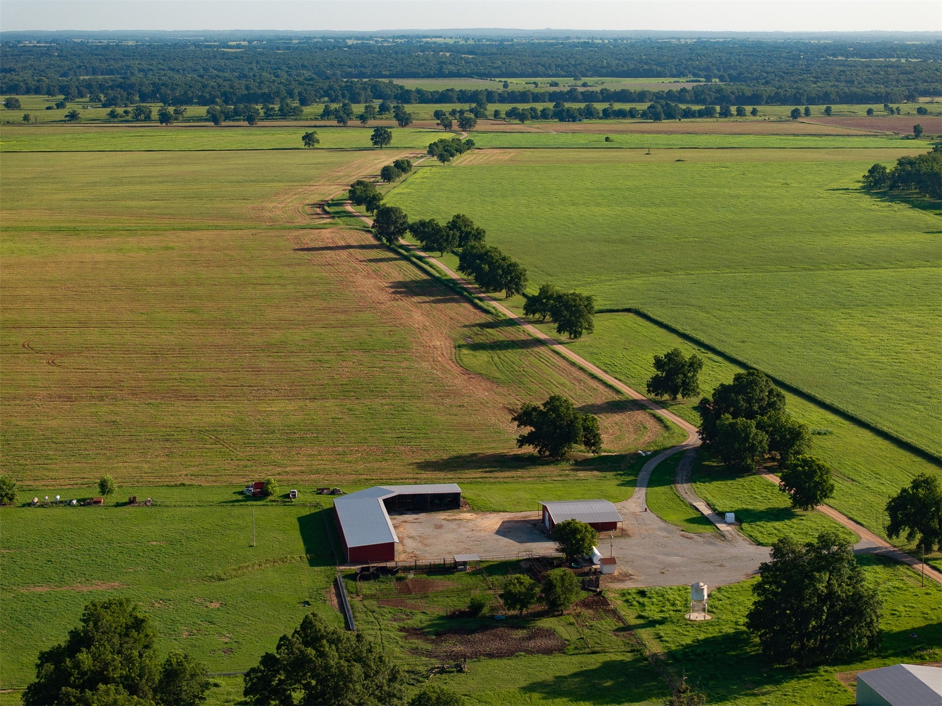 A rare opportunity to own one of Southeastern Oklahomas premier workin – image 12