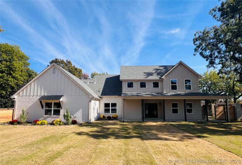 Photo of 4929 S Columbia Avenue, Tulsa, OK 74105 (MLS # 2616477)