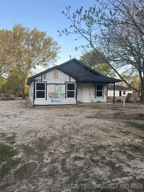 701 Mitchell Colbert OK 74733