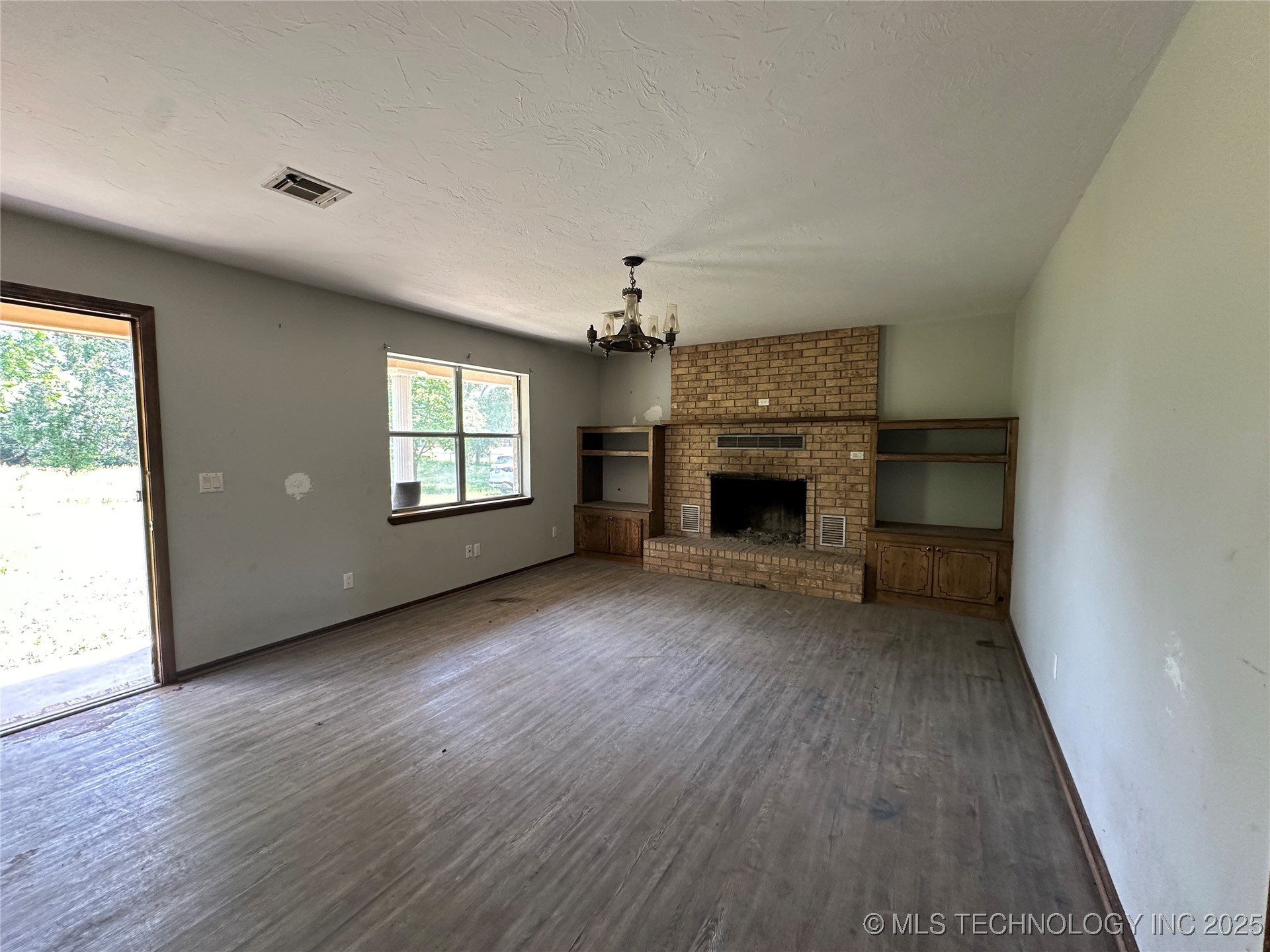 9871 E Windy Lane