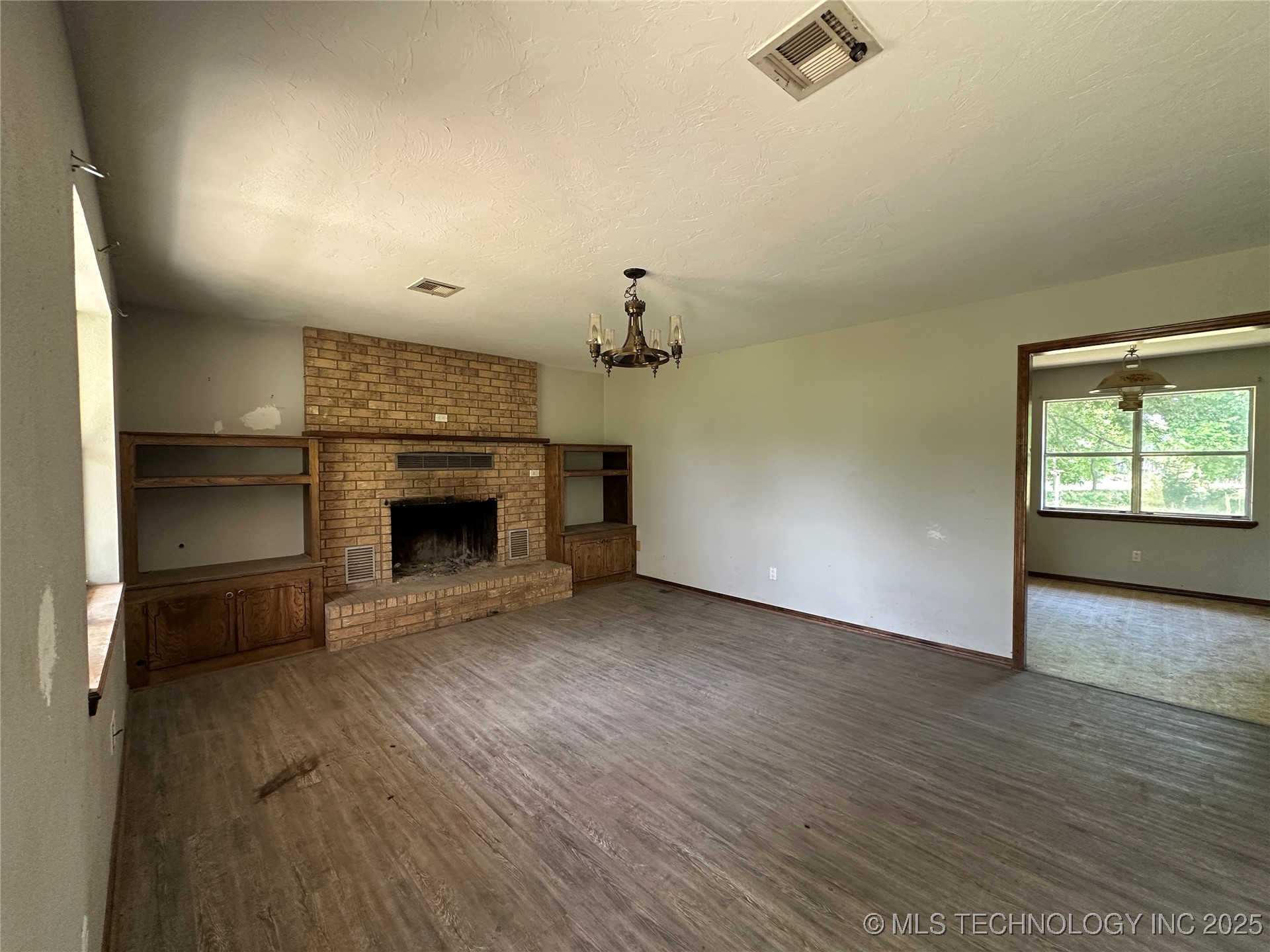 9871 E Windy Lane