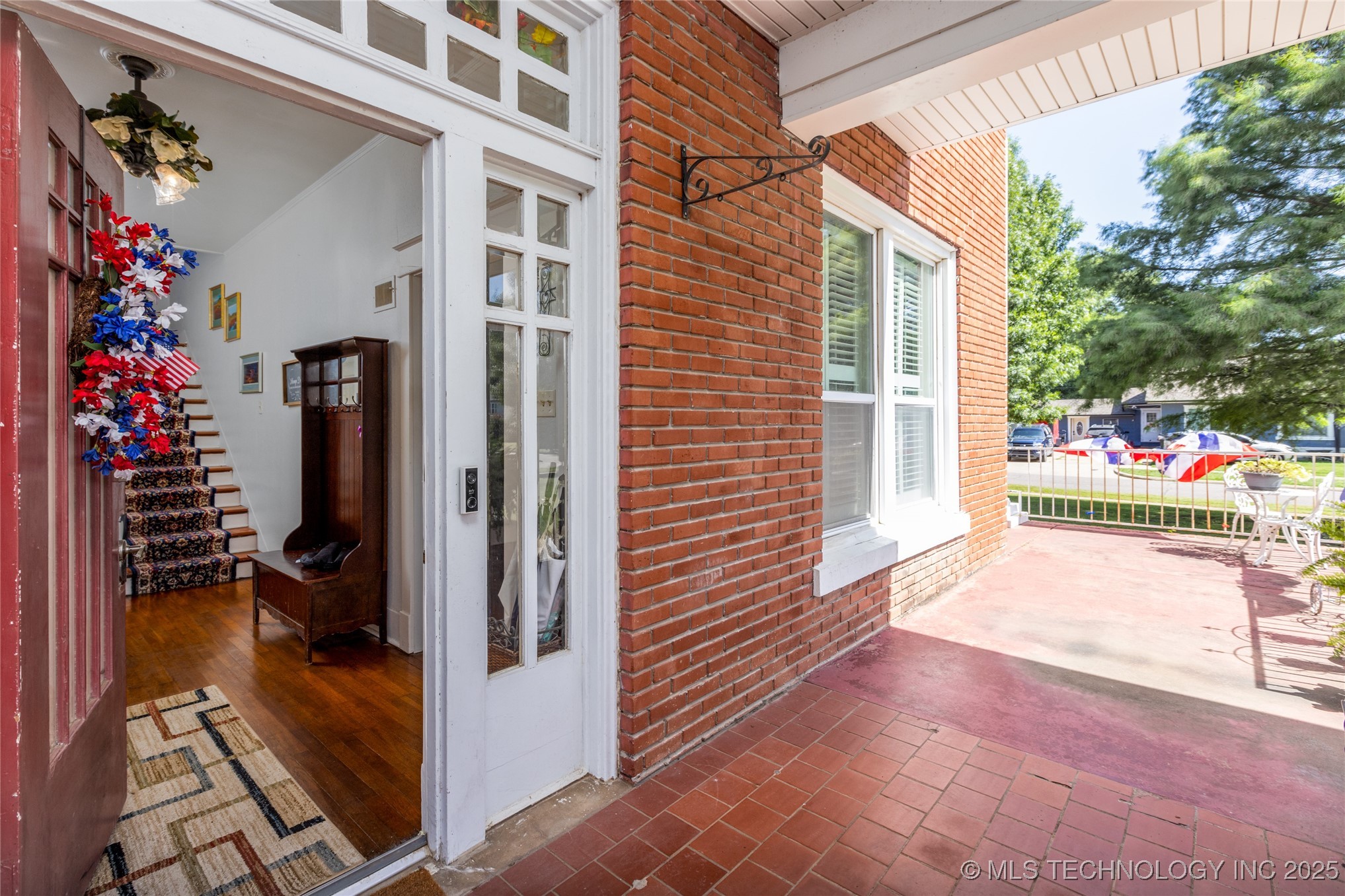 809 W Elm Street