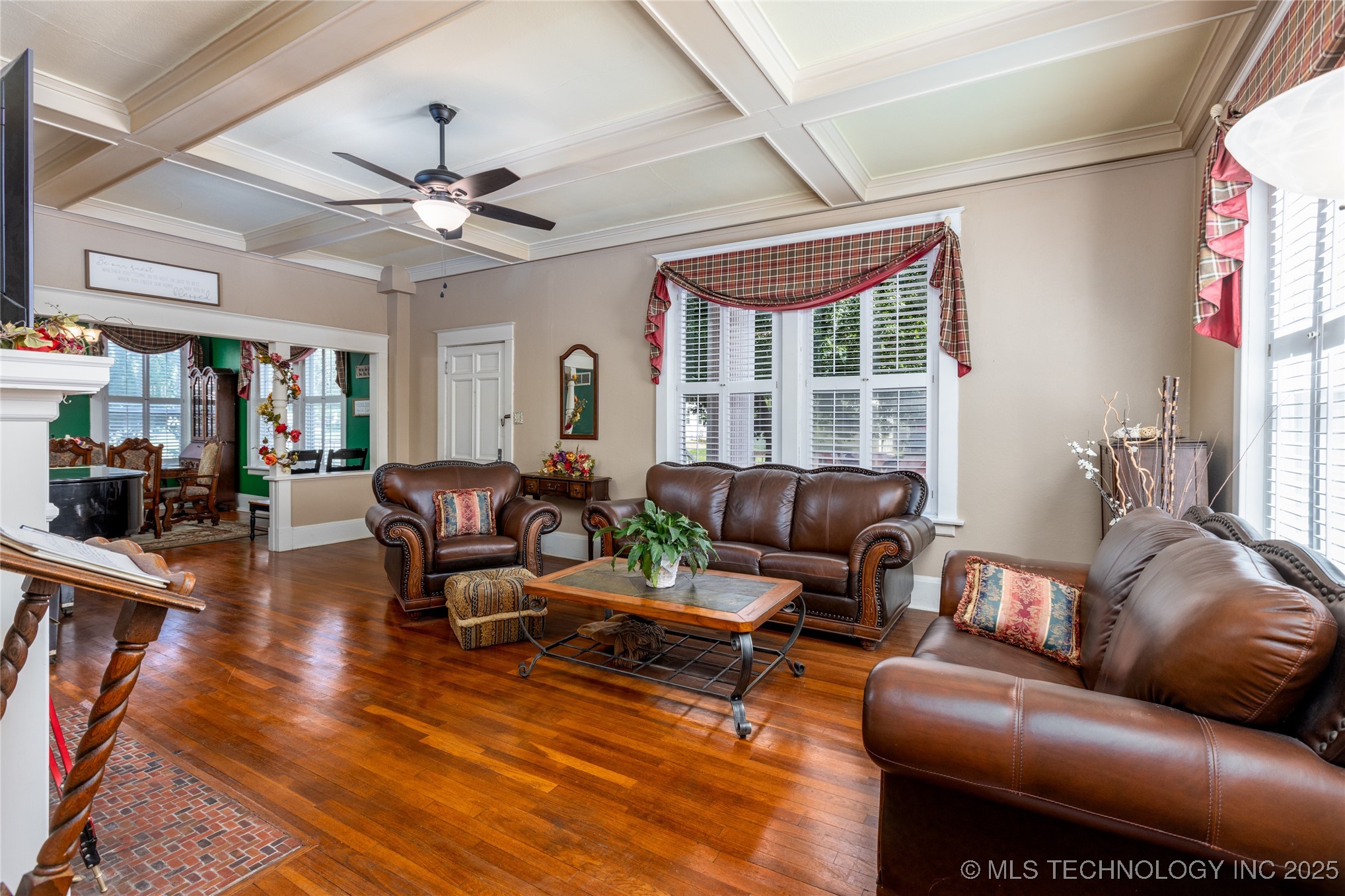 809 W Elm Street