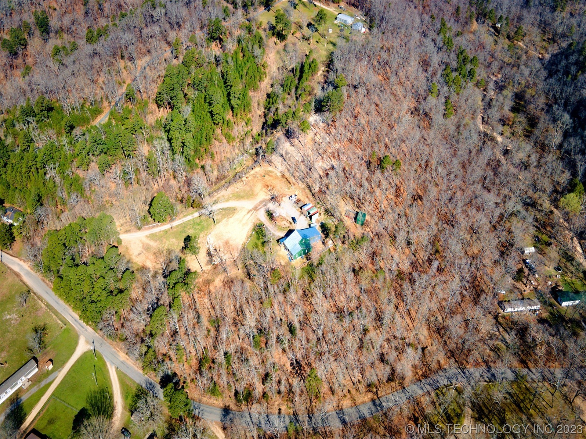 Photo 3 of 50 of 13901 N Pumpkin Hollow Road house