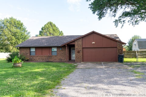 Photo of 9202 E Misty Drive, Claremore, OK 74019 (MLS # 2625415)