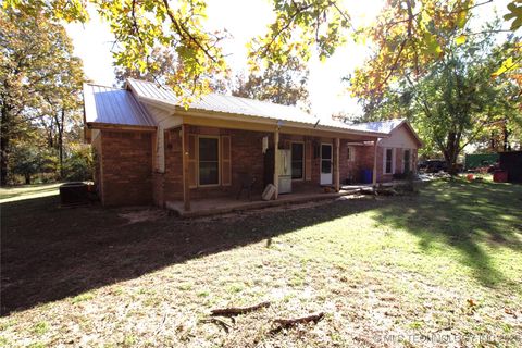 Photo of 453725 E 1000 Drive, Vian, OK 74962 (MLS # 2546618)