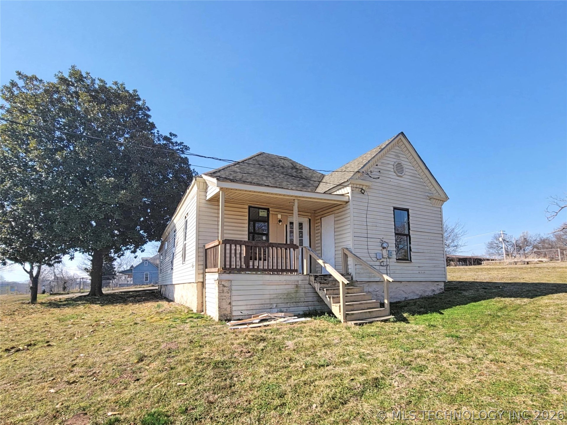 Photo 1 of 21 — 503 W Choctaw Street, Tahlequah, OK 74464