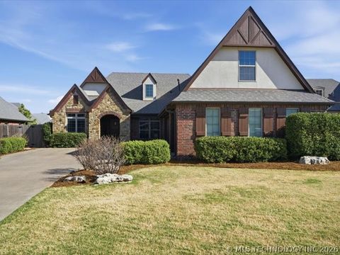 Photo of 307 W 128th Street S, Jenks, OK 74037 (MLS # 2616642)
