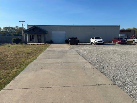 Photo of 3200 W Cherokee Avenue, Sallisaw, OK 74955 (MLS # 2633983)