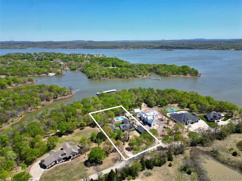 Photo of 132 Meadowview, Eufaula, OK 74432 (MLS # 2617146)