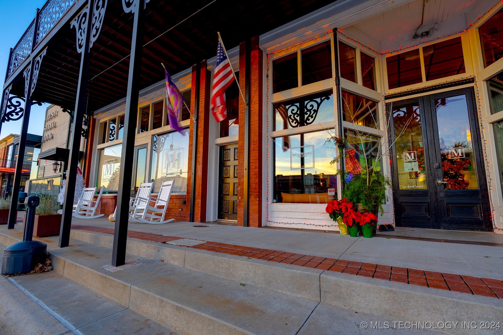 221 W Main