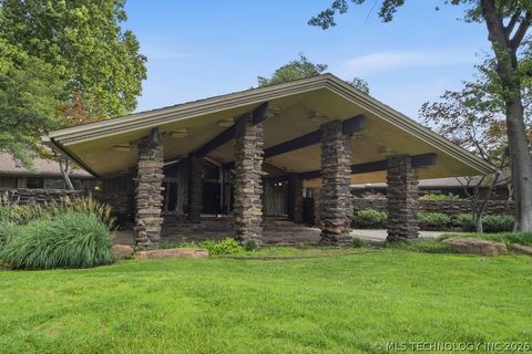 Photo of 3701 S Atlanta Place, Tulsa, OK 74105 (MLS # 2622858)
