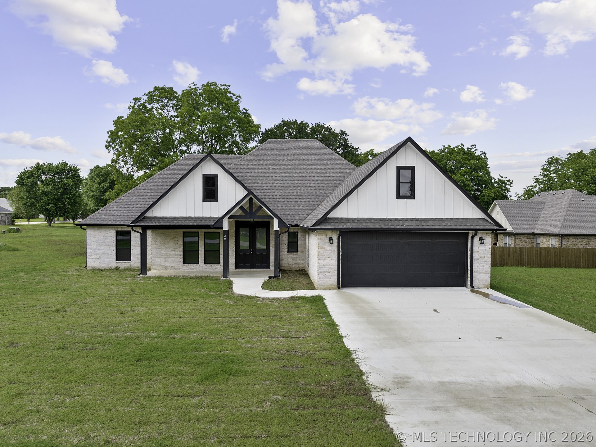 Photo 1 of 44 — 40 Whipperwill Street, Lone Grove, OK 73443