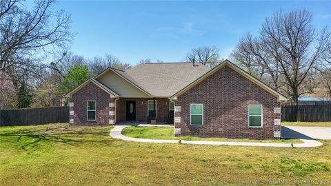 Photo of 21107 S 530 Road, Tahlequah, OK 74464 (MLS # 2610486)