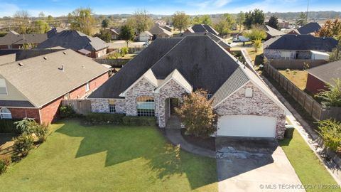 1530 Redwood Place, Tahlequah, OK 74464 - MLS#: 2439194