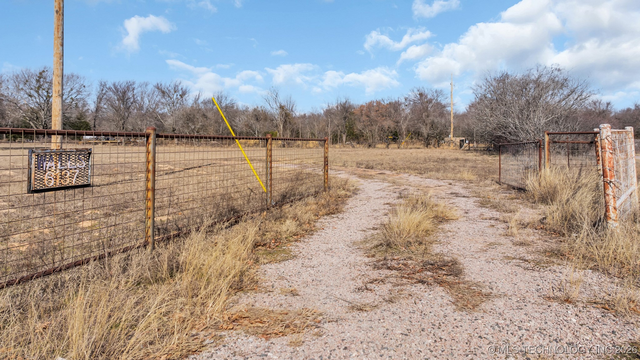 6137 Hummingbird Lane