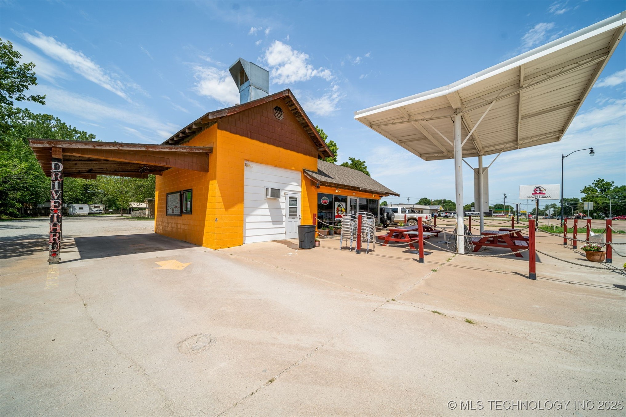 Photo 1 of 18 — 1028 W Main, Ada, OK 74820