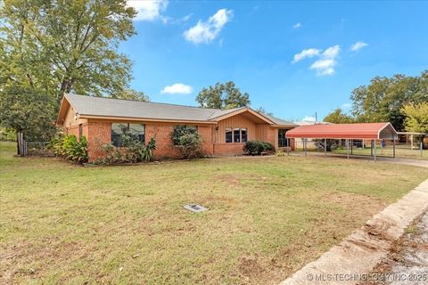 515 McCarley Colbert OK 74733