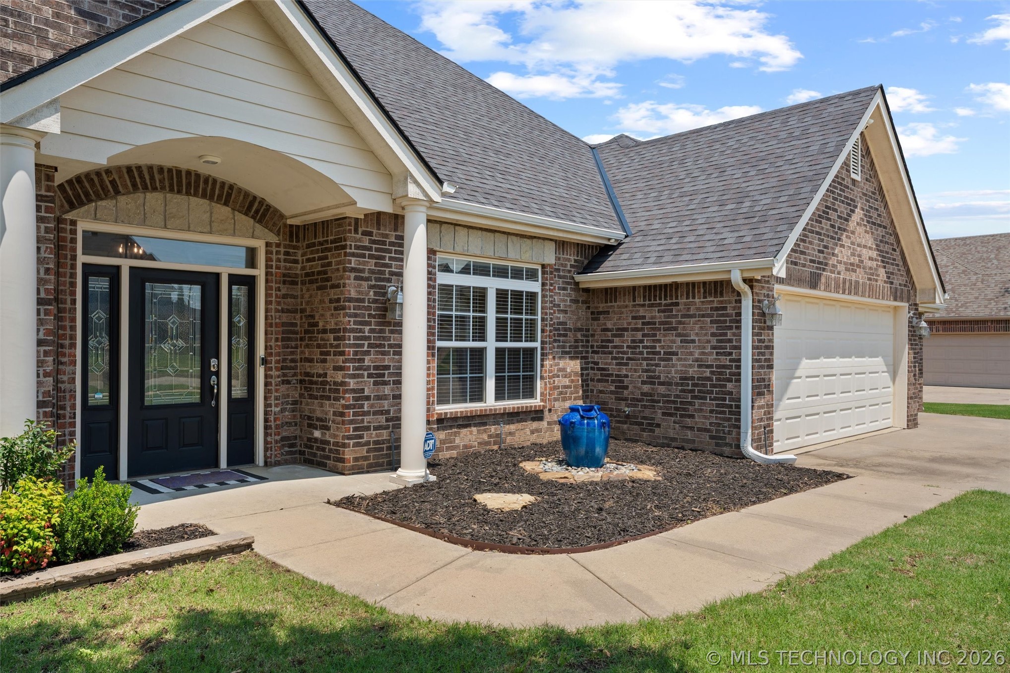 5812 Woodland Road