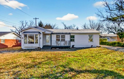 Photo of 508 NE Avondale AVE, Bartlesville, OK 74006 (MLS # 2638368)