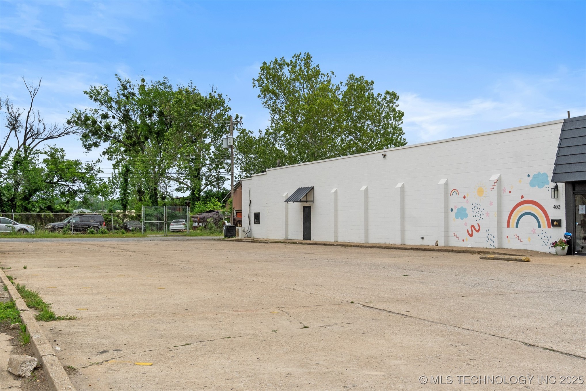 402 N 1st