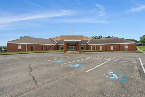 Photo of 1101 N Wheeler, Sallisaw, OK 74955 (MLS # 2618690)