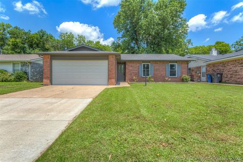 Photo of 18121 E 2nd Street, Tulsa, OK 74108 (MLS # 2622732)