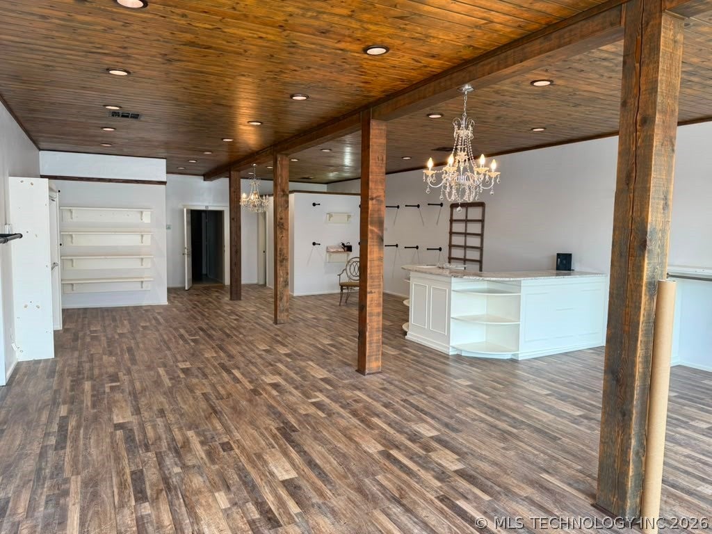 318 W Main Street