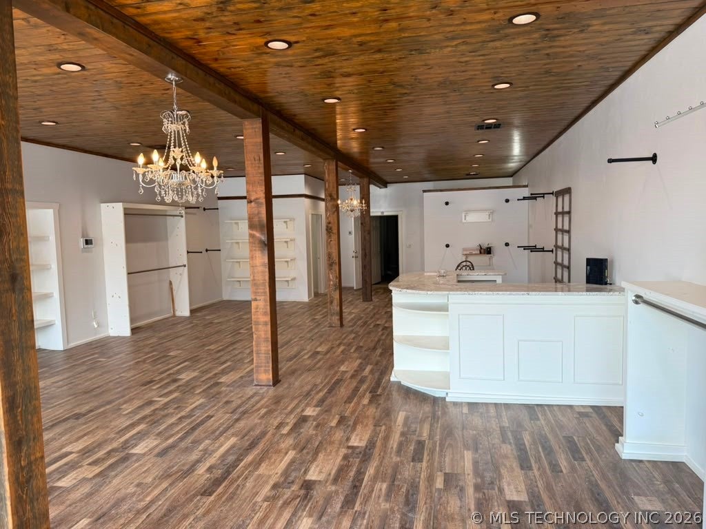 318 W Main Street