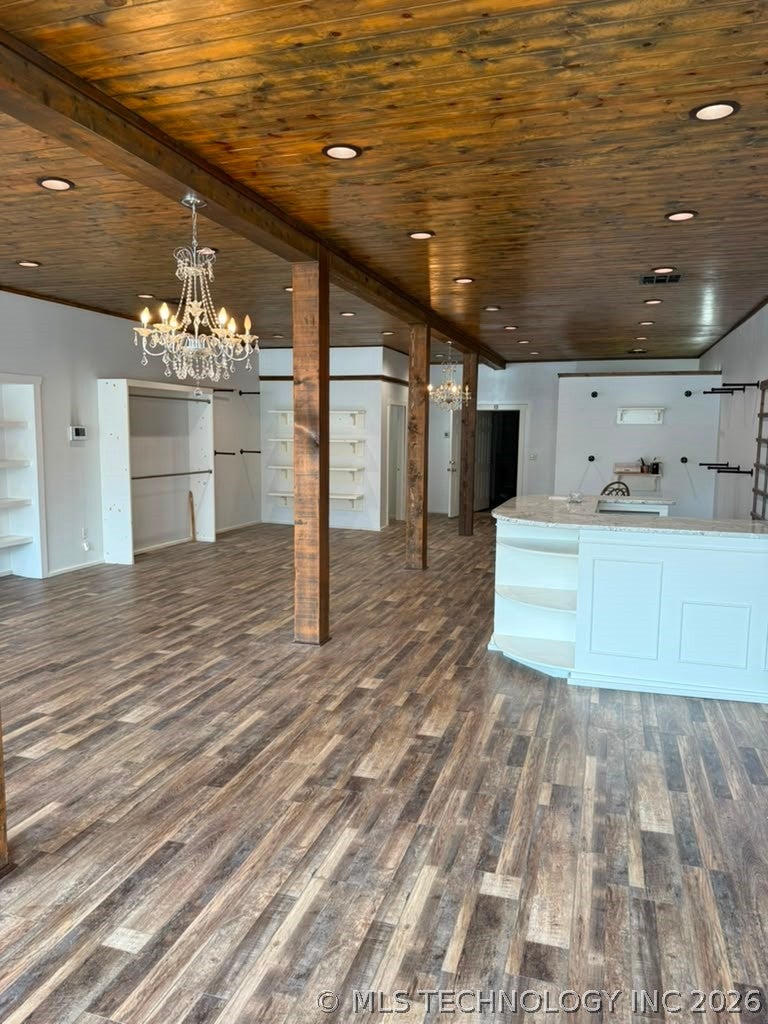 318 W Main Street