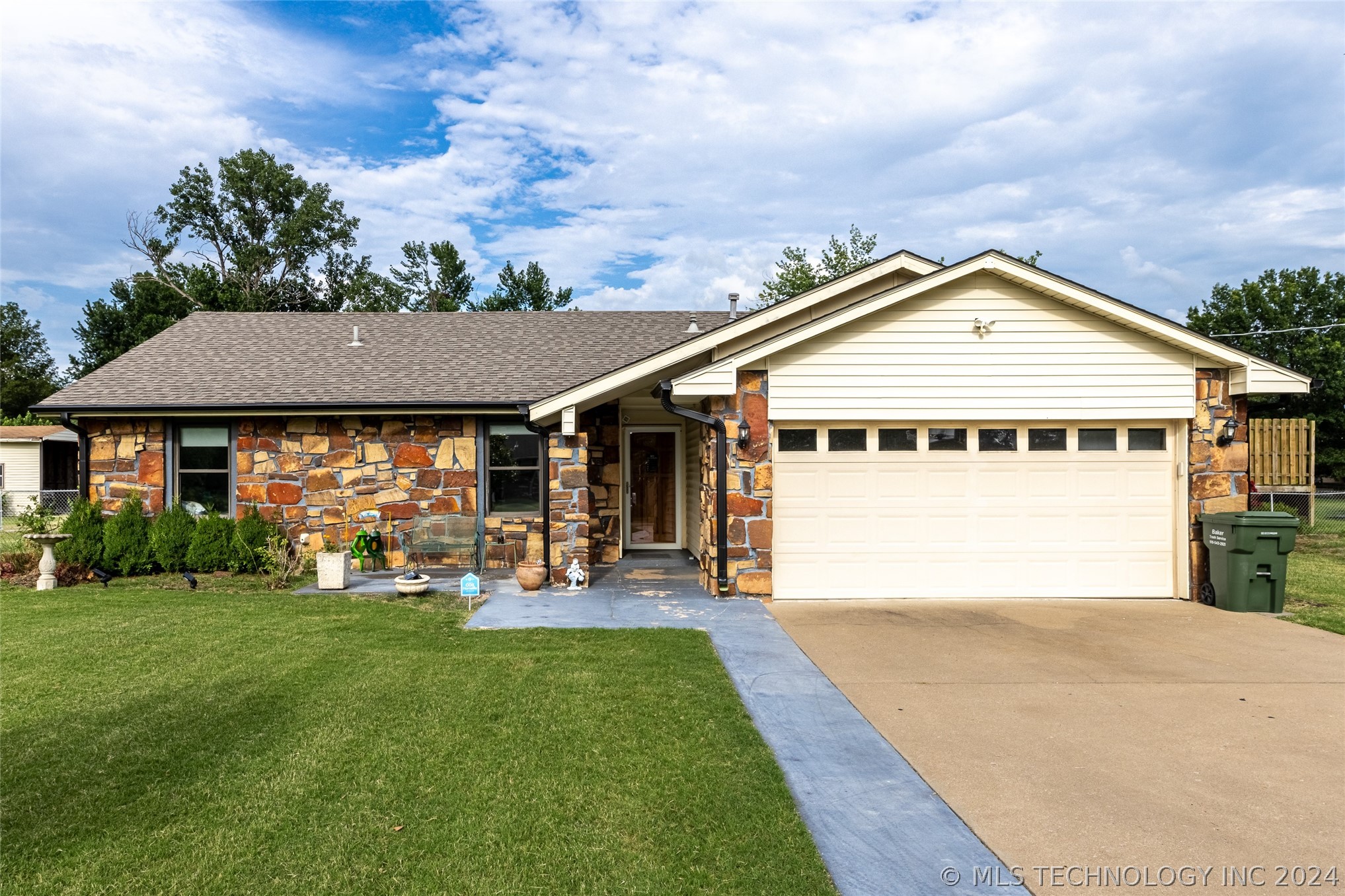 View Claremore, OK 74018 house