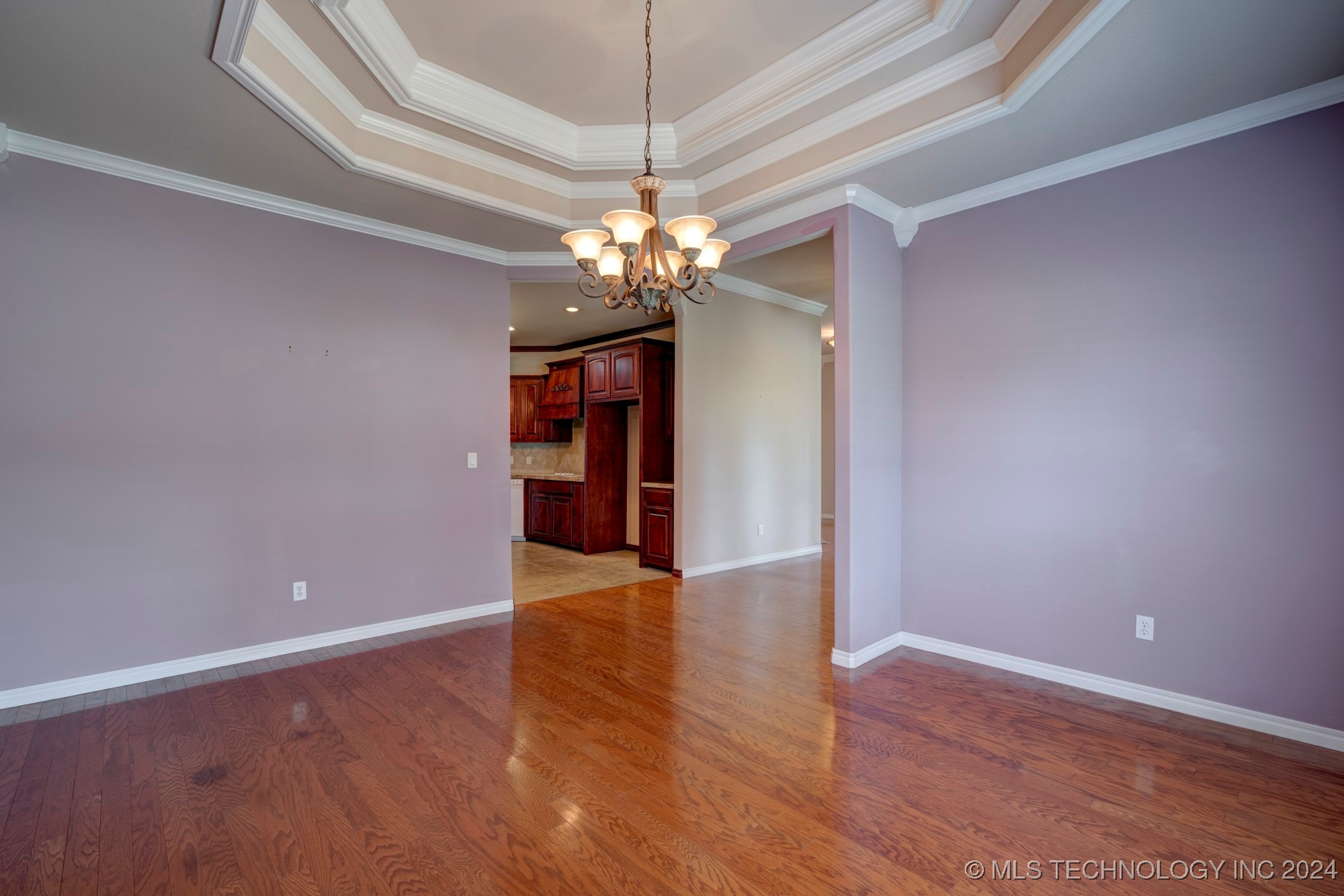 Photo 13 of 64 of 2112 W Union Street house