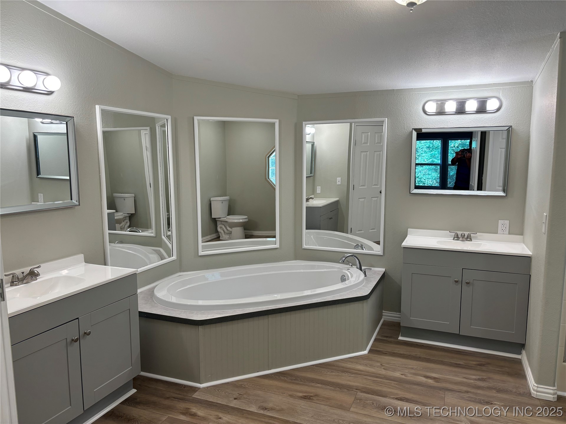 207 W 24th Street