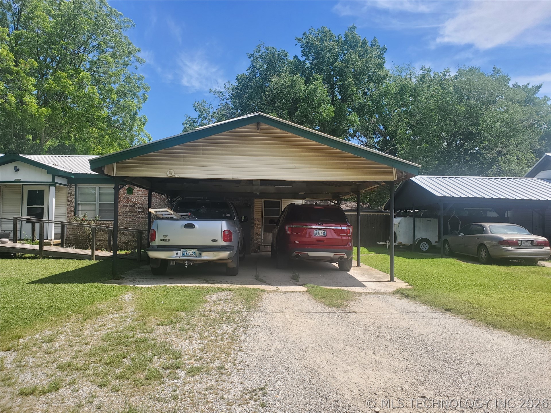 204 Curtis