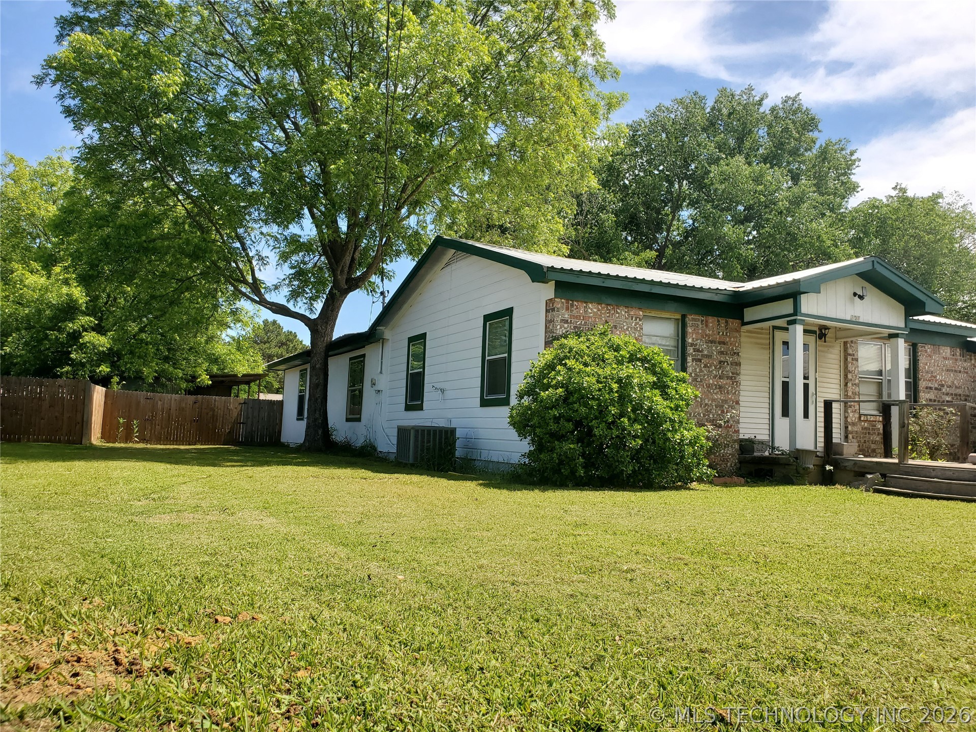 204 Curtis