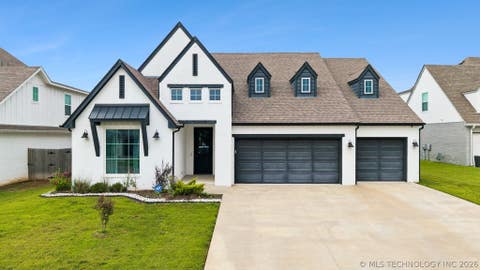 Photo of 12906 S 6th Place, Jenks, OK 74037 (MLS # 2621367)