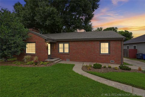 Photo of 4513 E 8th Street, Tulsa, OK 74112 (MLS # 2622616)