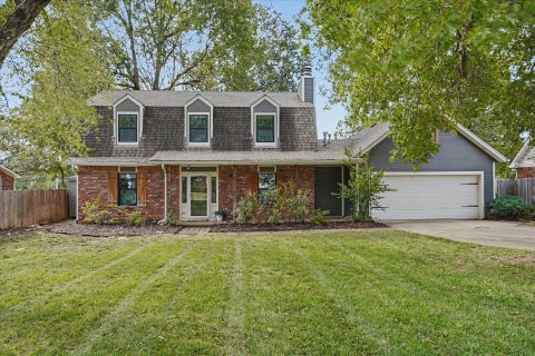 Photo of 707 W Utica Street, Broken Arrow, OK 74011 (MLS # 2638106)