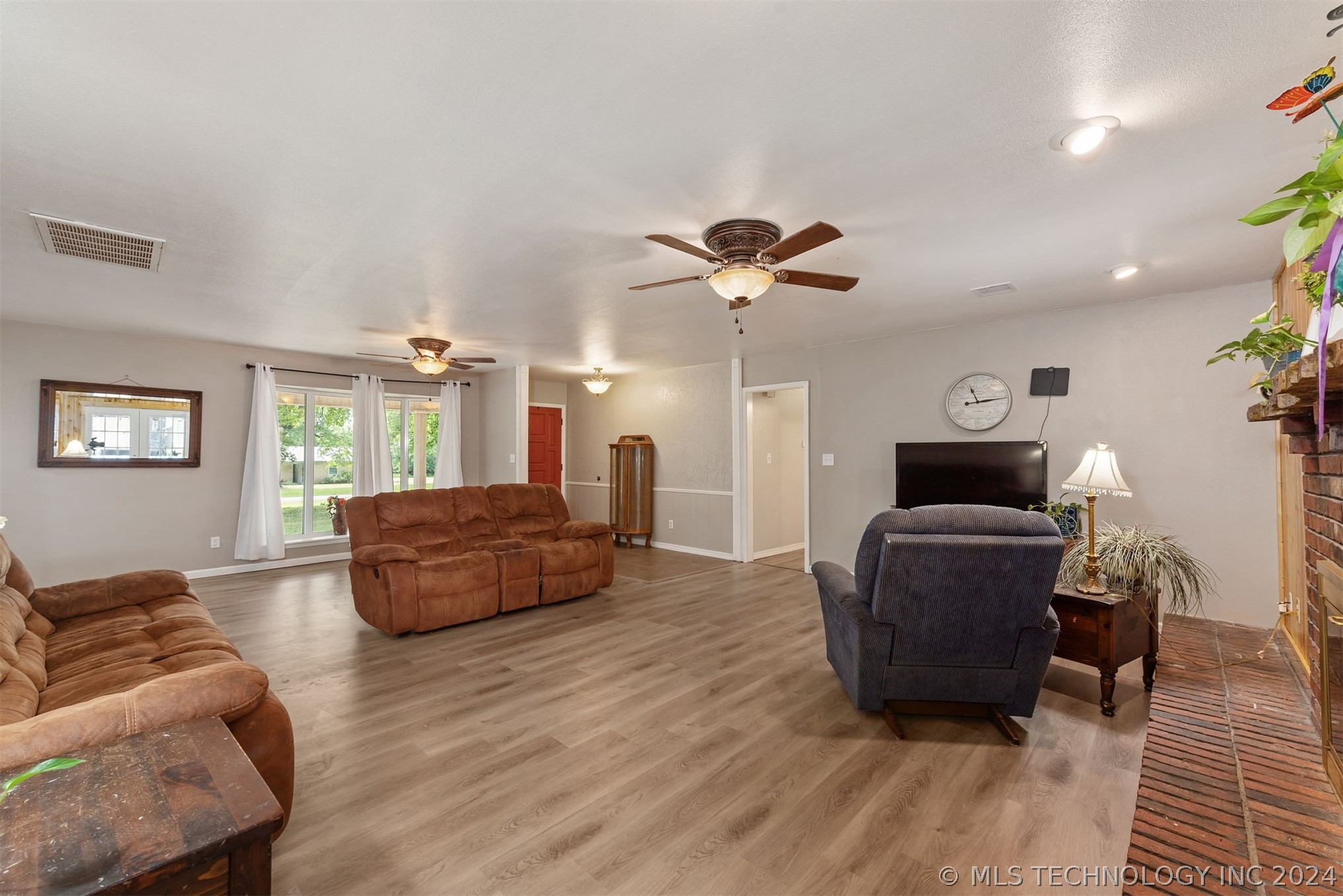 Photo 6 of 31 of 15262 S 314th EastAvenue house