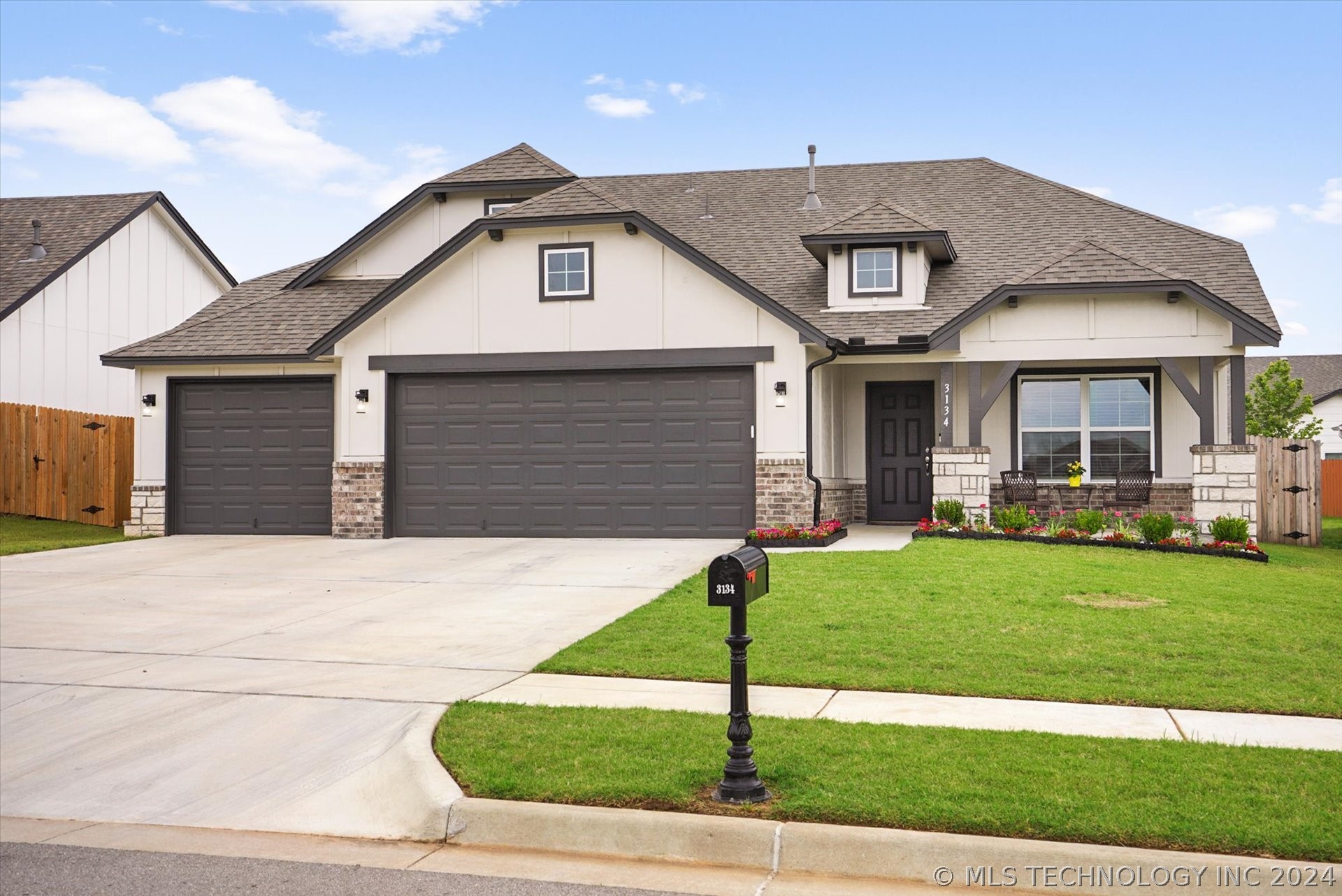View Broken Arrow, OK 74011 house