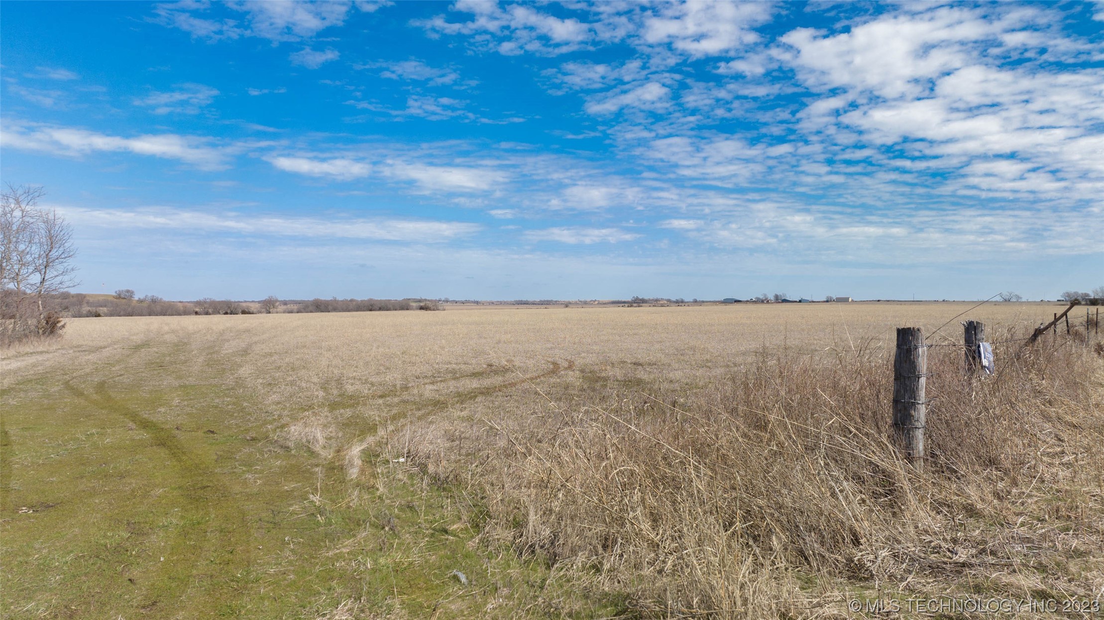 Photo 1 of 25 of Hwy 10 land