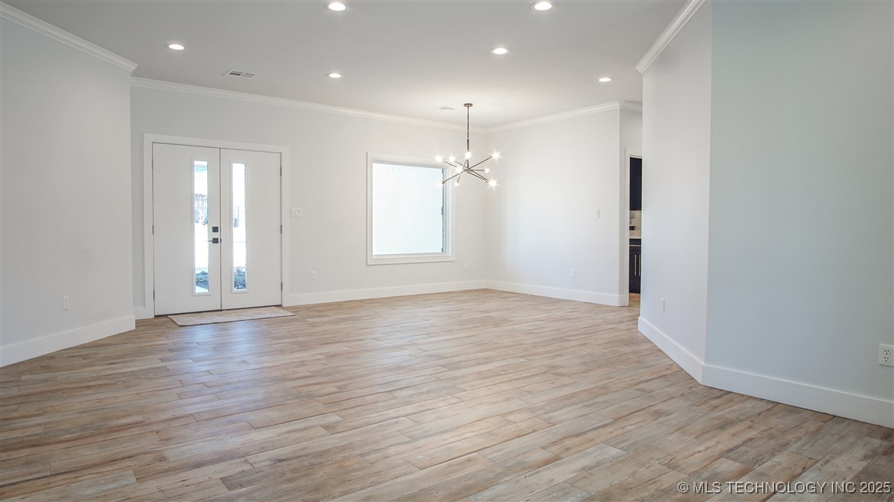 1223 Buckingham