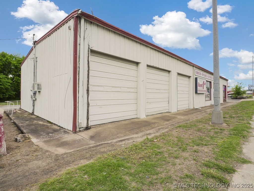 894 S Mississippi