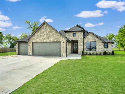 Photo of 13777 N 58th EastAvenue, Collinsville, OK 74021 (MLS # 2632722)