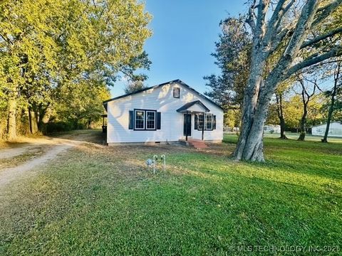 106 S College Street Ravia OK 73455