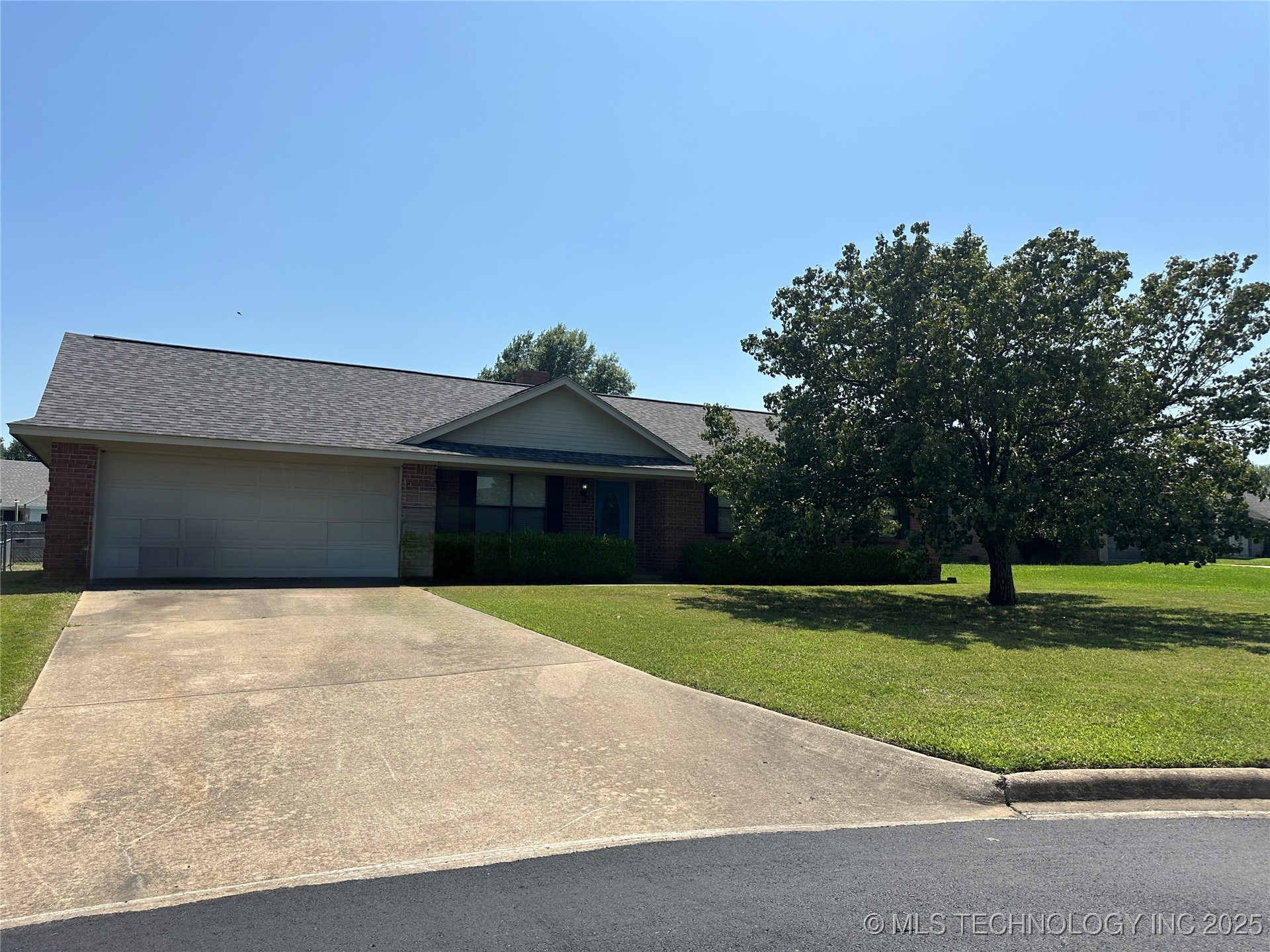 2705 Forrest Circle