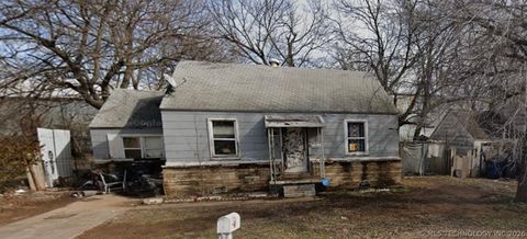 Photo of 1171 N Columbia Place, Tulsa, OK 74110 (MLS # 2617054)