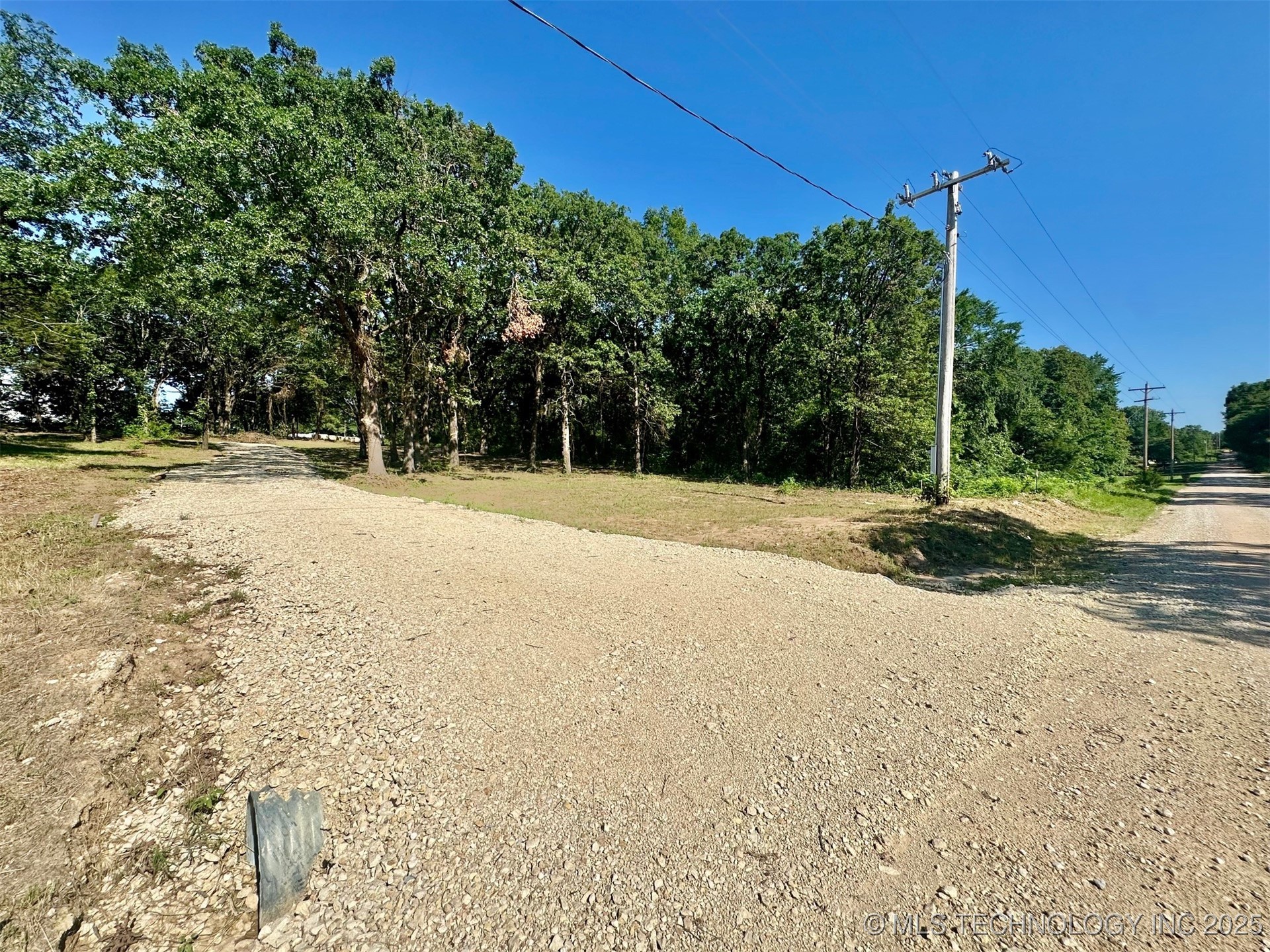 2142 Edge Road