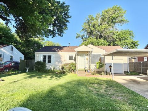 Photo of 1622 N Evanston Avenue, Tulsa, OK 74110 (MLS # 2616727)